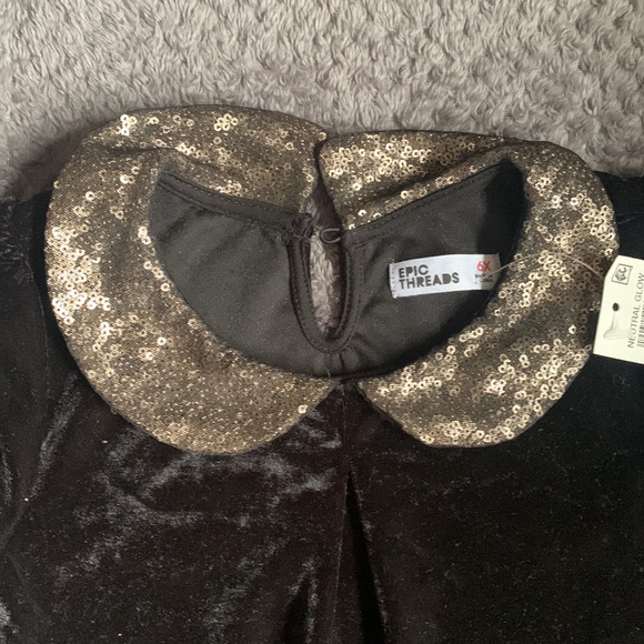 Girls Velvet Dress.brand new - Picture 4 of 4